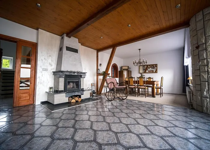 Dom Na Wzgorzu Z Widokiem Na Jezioro Z Balia I Sauna بيت للعطل