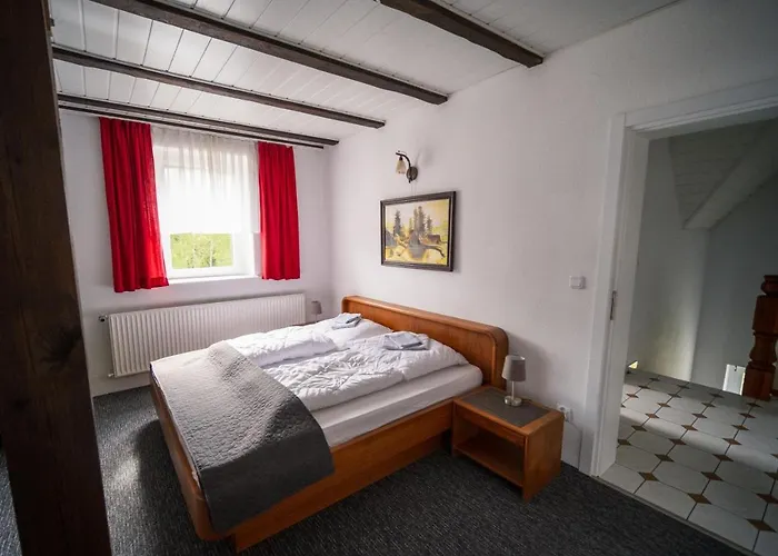 Dom Na Wzgorzu Z Widokiem Na Jezioro Z Balia I Sauna بيت للعطل *